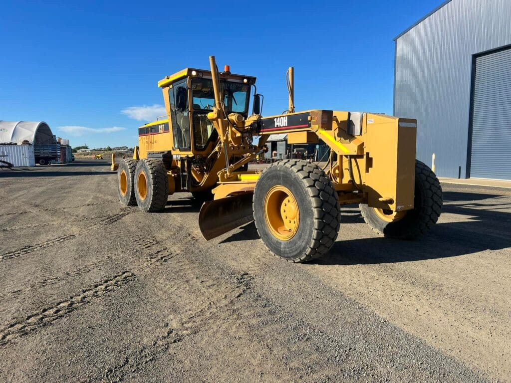 The Caterpillar 140H